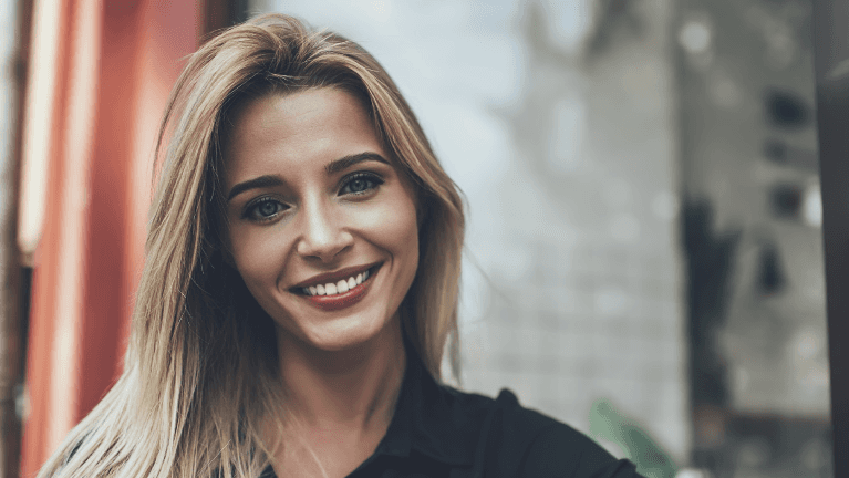 schaumburg woman smiling 